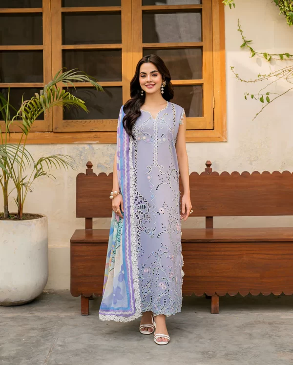 Aashiyana Lawn by Roheenaz 2025 | Komal